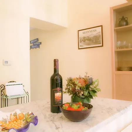 Bnbutler - Farini - Beautiful One Bedroom - Апартаменты Милан